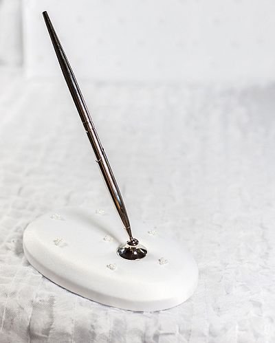 Pearl Elegance Wedding Pen Holder